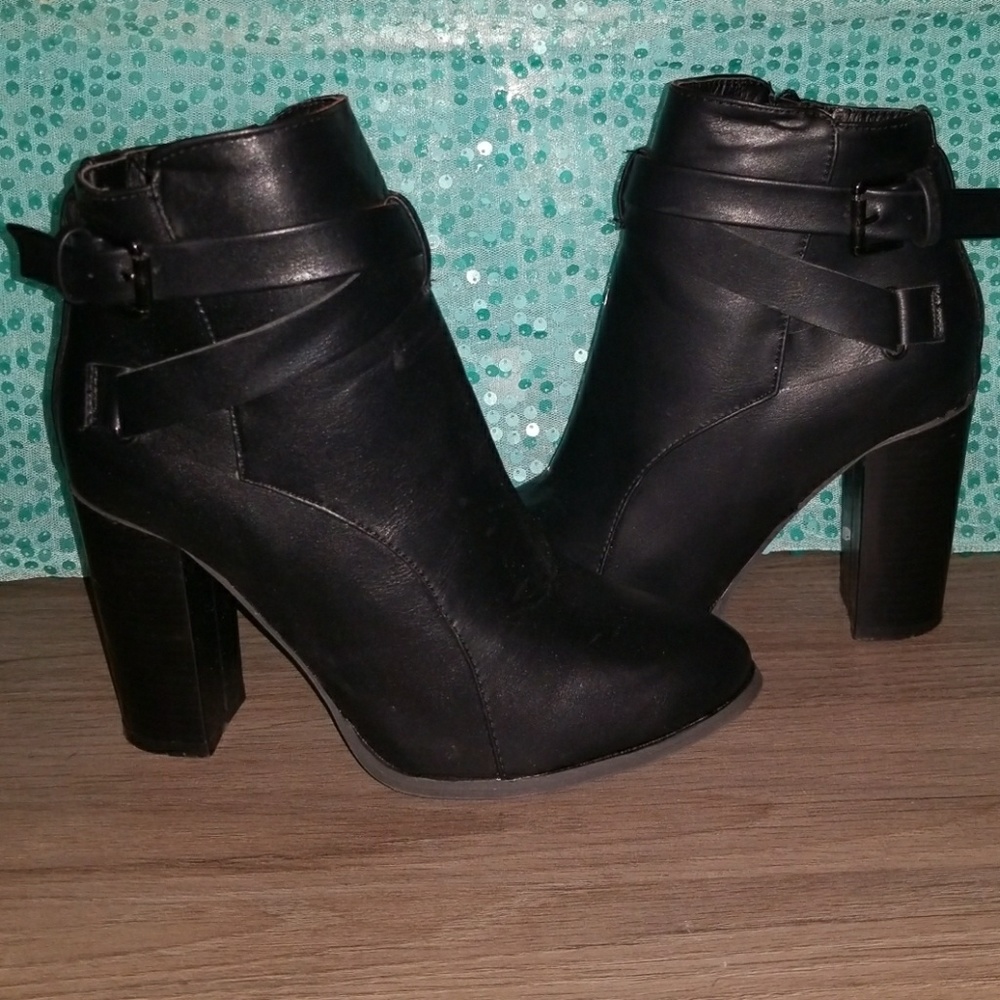 Ankle boots